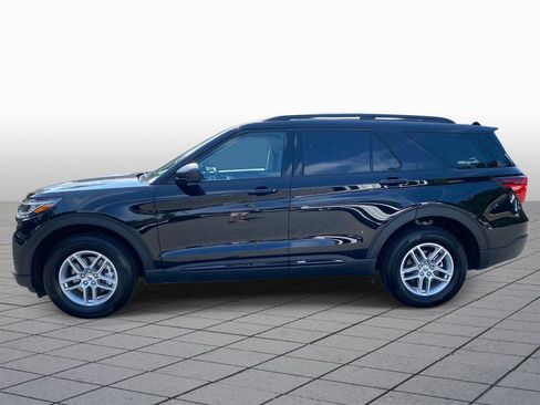 Used 2026 Ford Explorer Active AWD/4WD image 4