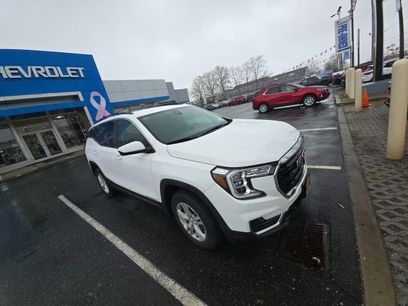 Used 2023 GMC Terrain SLE w/ Driver Convenience Package