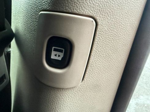 Used 2015 Dodge Grand Caravan SXT w/ Security Group image 35