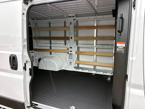 Used 2025 RAM ProMaster 2500 w/ U-Haul Equipment Group FWD image 13