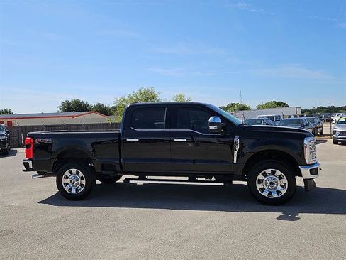 Used 2025 Ford F250 Lariat w/ Chrome Package AWD/4WD image 5