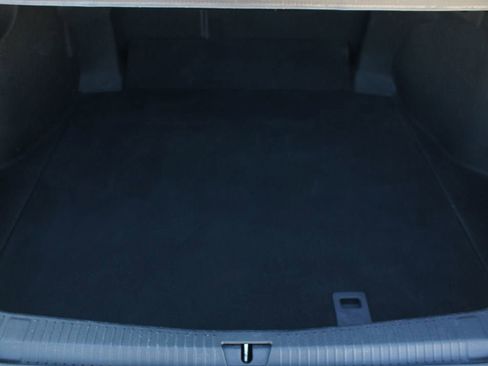 Used 2021 Toyota Avalon Limited image 18