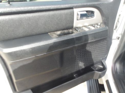 Used 2016 Ford Expedition Limited w/ Equipment Group 301A image 18