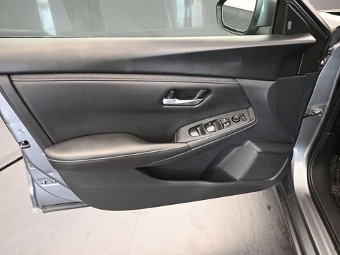 Used 2024 Nissan Sentra SV FWD image 17