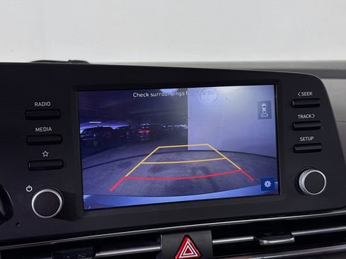 Used 2022 Hyundai Elantra SEL w/ Preferred Accessory Package image 14