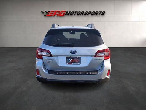 Used 2015 Subaru Outback 2.5i Limited AWD/4WD image 3