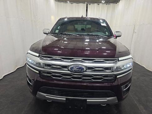 Used 2024 Ford Expedition Platinum AWD/4WD image 4