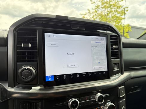 Used 2025 Ford F150 Lariat AWD/4WD image 35