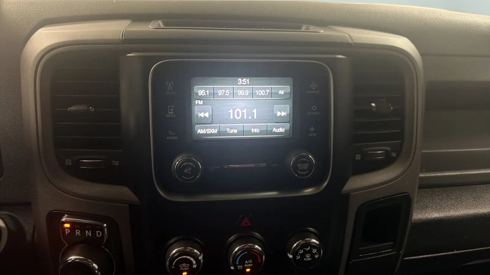 Used 2017 RAM 1500 Express w/ Express Value Package RWD image 13