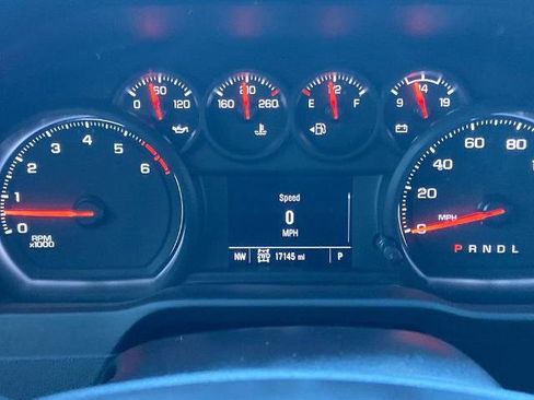 Used 2024 Chevrolet Silverado 2500 Custom w/ Custom Value Package image 7