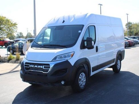 New 2024 RAM ProMaster 2500 w/ Quick Order Package 22H SLT+ image 8