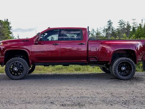 Used 2022 Chevrolet Silverado 3500 High Country AWD/4WD image 3