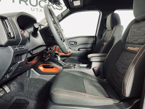 Used 2025 Nissan Frontier PRO-4X image 8