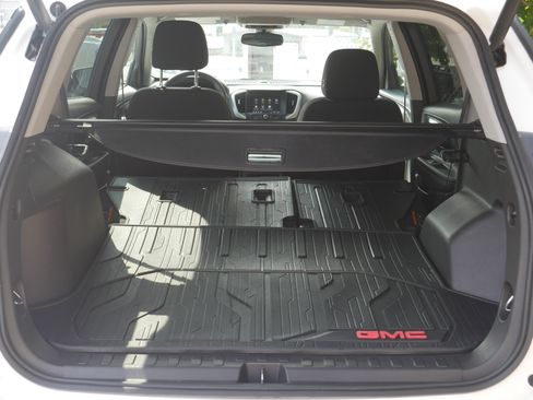 Used 2024 GMC Terrain SLE w/ Driver Convenience Package AWD/4WD image 25