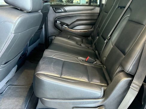 Used 2019 Chevrolet Suburban LT image 33