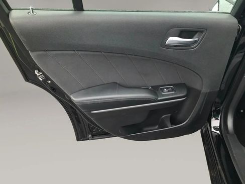 Used 2019 Dodge Charger SXT AWD/4WD image 33