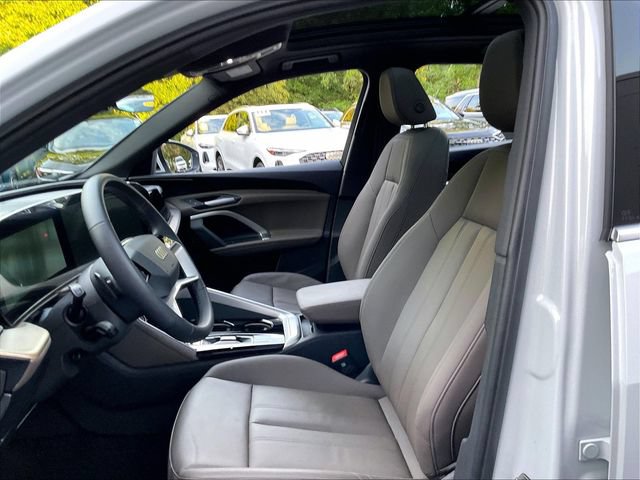 Certified 2025 Audi Q5 Premium w/ 19" Wheel Package AWD/4WD image 5
