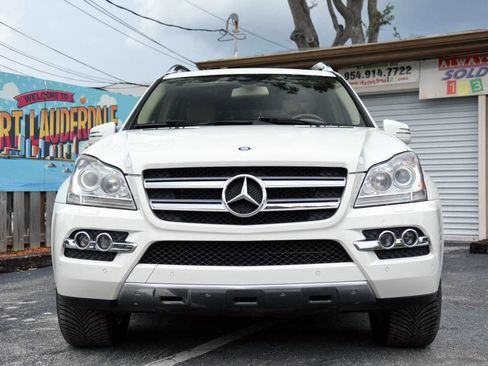 Used 2011 Mercedes-Benz GL 450 4MATIC image 3