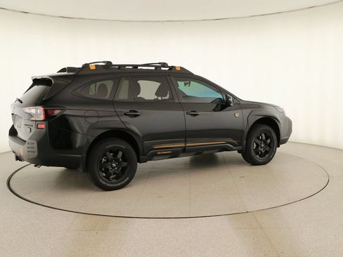 Used 2025 Subaru Outback Wilderness AWD/4WD image 7