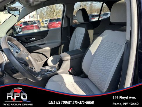 Used 2020 Chevrolet Equinox LS w/ LS Convenience Package image 14