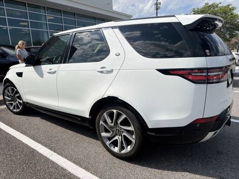 Used 2020 Land Rover Discovery Landmark AWD/4WD image 5
