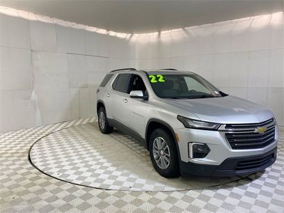 Used 2022 Chevrolet Traverse LT