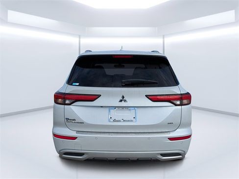 Used 2023 Mitsubishi Outlander SEL image 4
