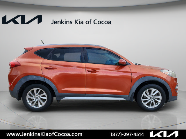 Used 2017 Hyundai Tucson SE w/ SE Popular Package 02 FWD image 3