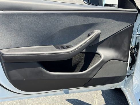 Used 2025 Tesla Model 3 Long Range RWD image 19