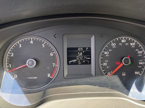 Used 2011 Volkswagen Jetta SEL image 14