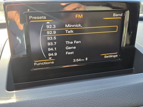 Used 2018 Audi Q3 2.0T Premium w/ Convenience Package image 21