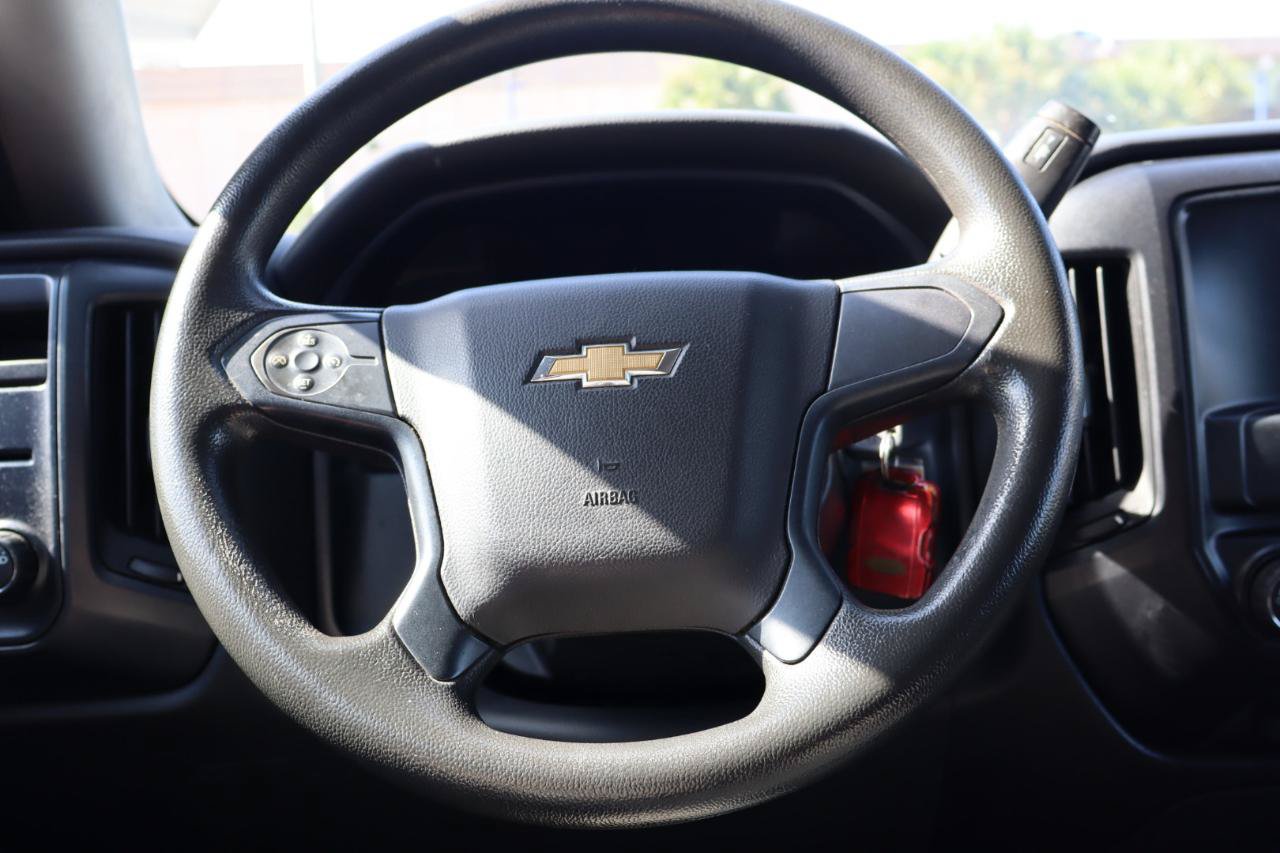 Used 2018 Chevrolet Silverado 1500 Custom w/ Custom Value Package AWD/4WD image 14