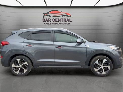 Used 2016 Hyundai Tucson Sport image 6