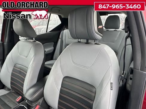 Used 2023 Nissan Kicks SR w/ SR Premium Package image 9