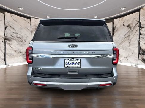 Used 2023 Ford Expedition Limited image 4