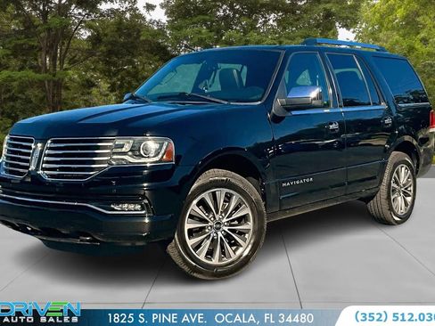 Used 2016 Lincoln Navigator Select image 1
