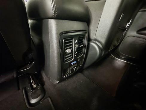 Used 2021 Jeep Grand Cherokee Limited w/ Trailer Tow Group IV image 25