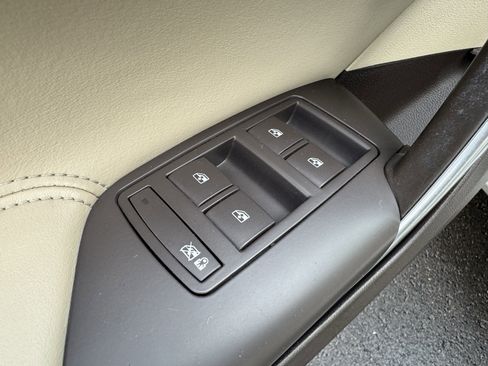 Used 2013 Buick Regal Premium image 23