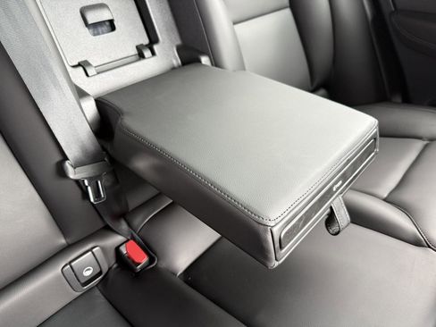 Used 2024 Volvo XC60 B5 Core image 40