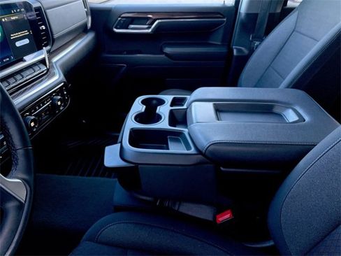 Used 2025 Chevrolet Silverado 1500 LT image 20