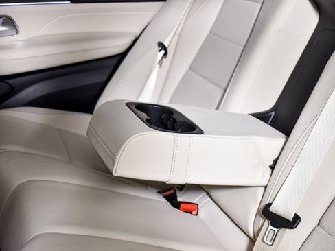 Used 2024 Mercedes-Benz GLE 350 4MATIC image 37