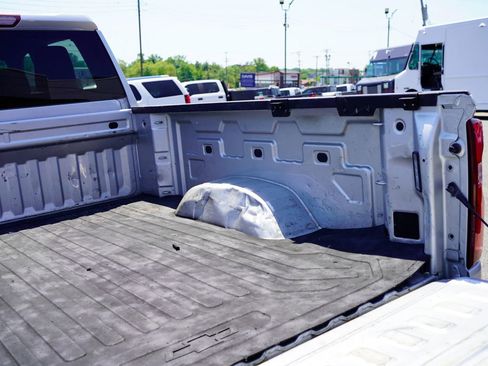 Used 2021 Chevrolet Silverado 2500 Custom w/ Custom Value Package AWD/4WD image 19