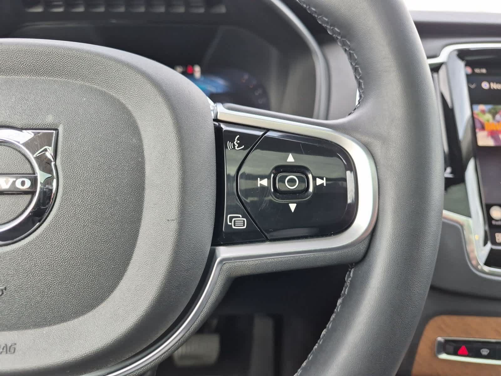 Used 2023 Volvo XC90 B6 Plus w/ Protection Package Premier AWD/4WD image 26