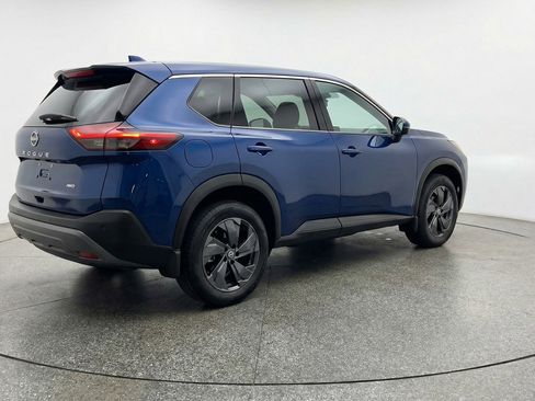 Used 2025 Nissan Rogue SV FWD image 9