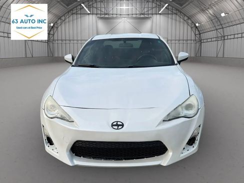 Used 2013 Scion FR-S image 2