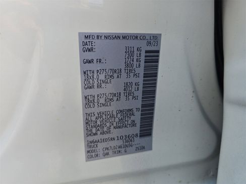 Used 2024 Nissan Titan PRO-4X w/ Pro-4x Convenience Package image 29