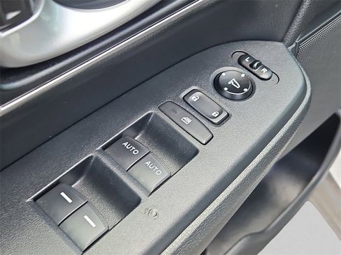 Certified 2020 Honda CR-V Touring image 30