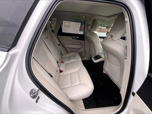 New 2026 Volvo XC60 B5 Ultra w/ Climate Package image 27