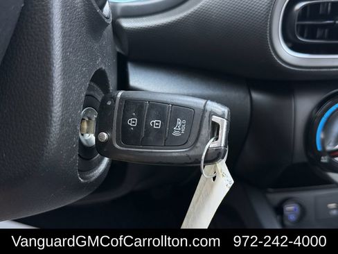 Used 2022 Hyundai Kona SE FWD image 22