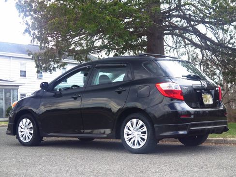 Used 2010 Toyota Matrix S image 3